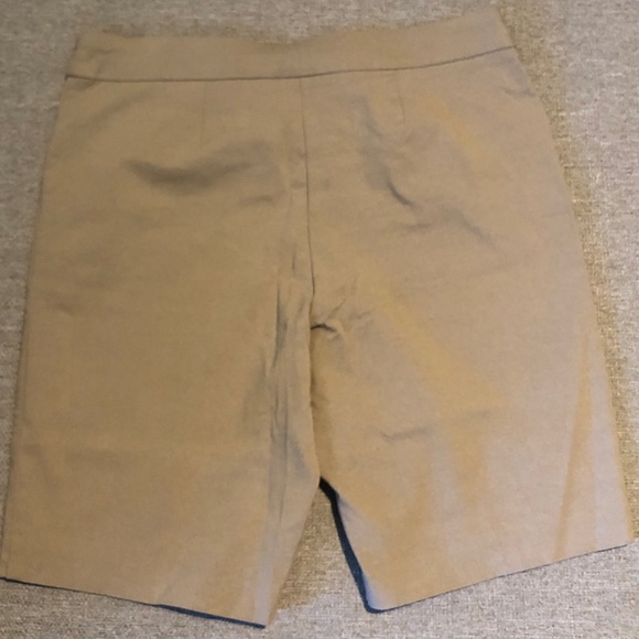 Time and Tru Pull On Khaki Shorts L (12/14) - Picture 2 of 6
